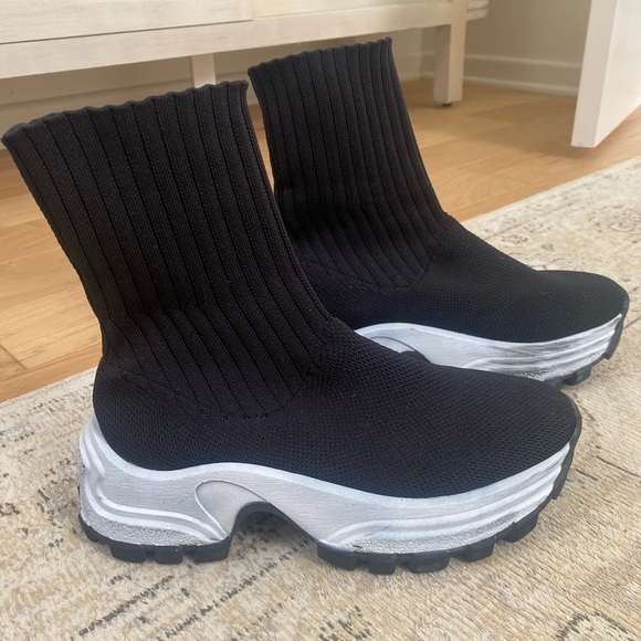 L’intervalle Black High Top Sock Sneaker - Picture 2 of 4